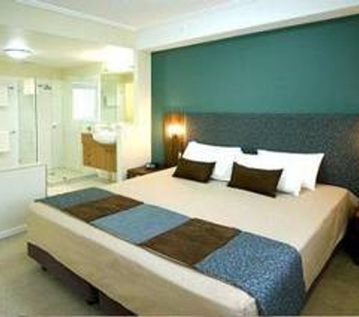 Summit Apartments