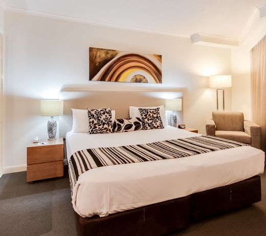 Central Cosmo Apartment Hotel