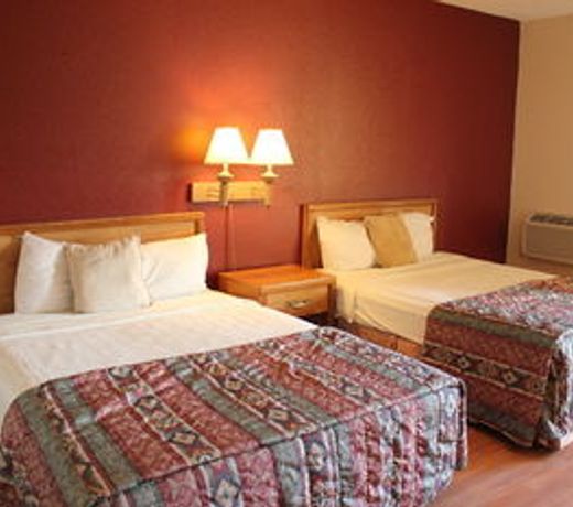 Fortuna Inn & Suites