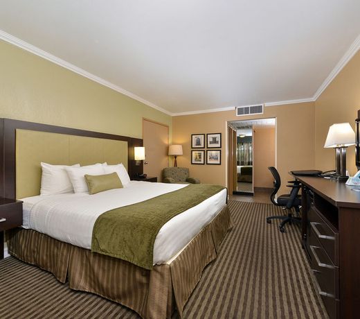 Best Western Royal Sun Inn & Suites