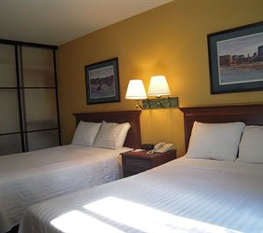 Voyager Resort Inn