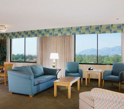 DoubleTree by Hilton Tucson-Reid Park