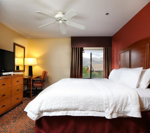 Hampton Inn & Suites Tucson Mall