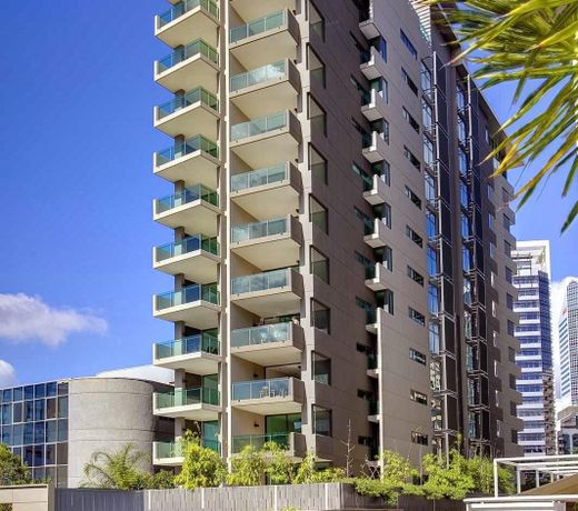 Quattro on Astor Apartments Brisbane by Restt