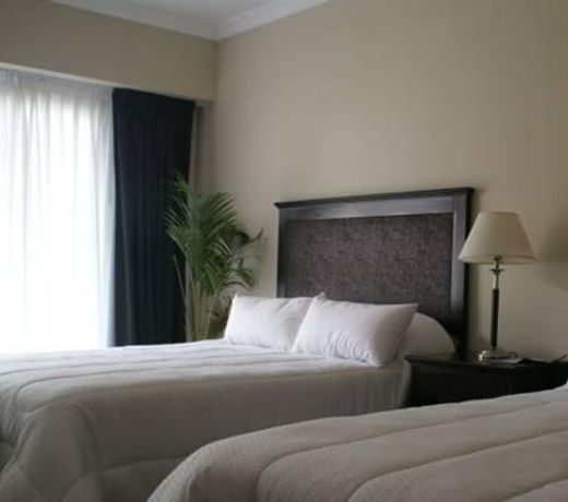Howard Johnson Hotel & Convention Center Madariaga - Carilo