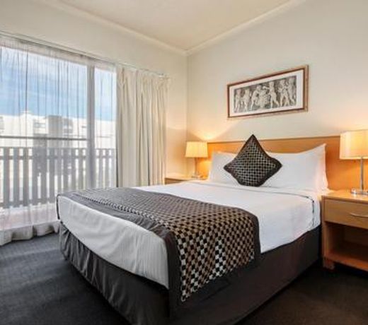 Central Brunswick Apartment Hotel