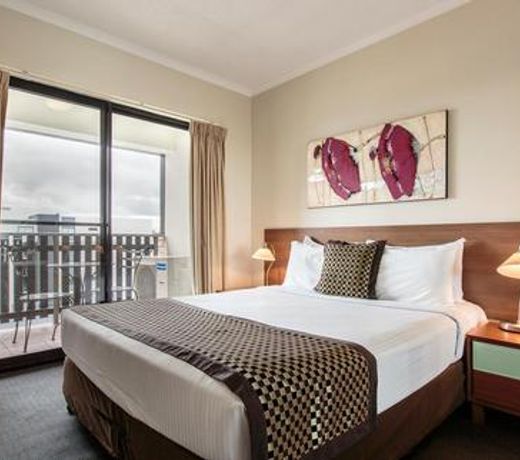 Central Brunswick Apartment Hotel