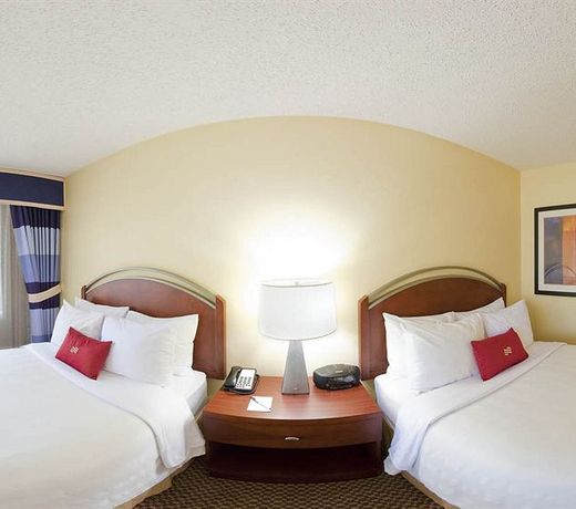Crowne Plaza Arlington, an IHG Hotel