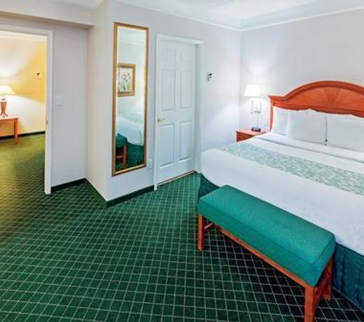 La Quinta by Wyndham Arlington North 6 Flags Dr
