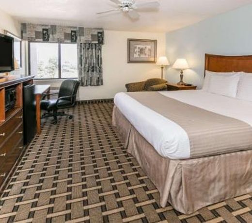 Baymont by Wyndham Arlington At Six Flags Dr