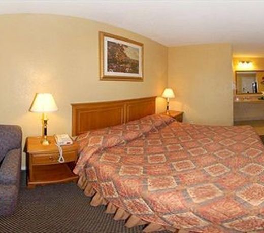 Red Roof Inn Arlington - Entertainment District