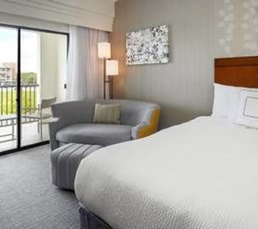 Courtyard by Marriott Dallas Arlington South