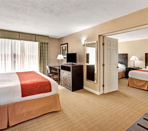 Days Inn by Wyndham Arlington Six Flags/AT&T Stadium