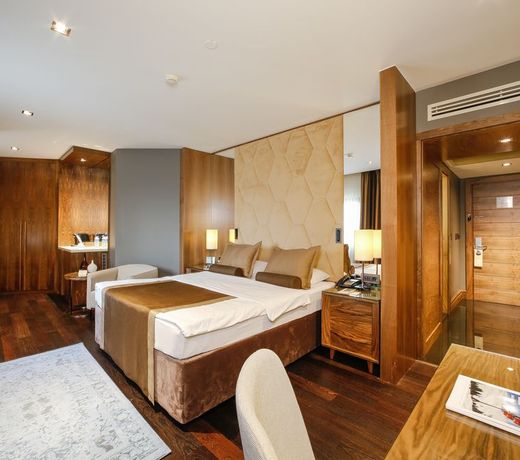 Almira Hotel Thermal Spa & Convention Center
