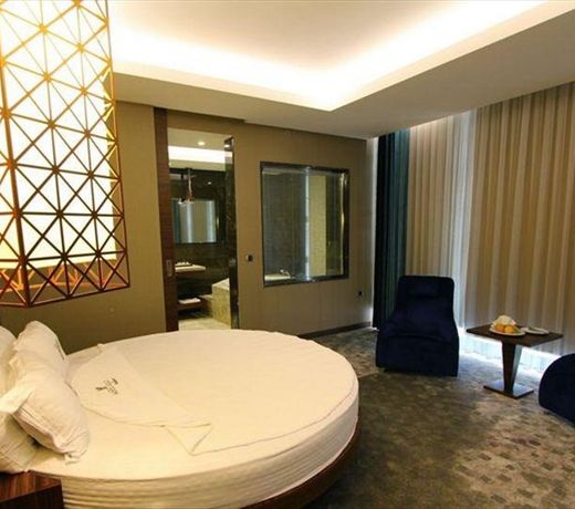 Gold Majesty Hotel
