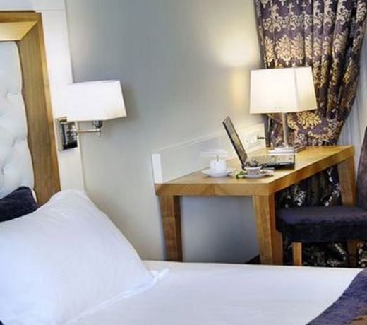 Tugcu Hotel Select