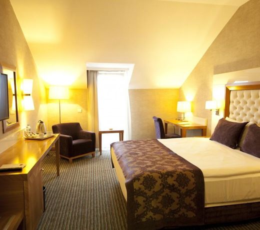 Tugcu Hotel Select
