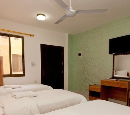 Arab Divers Dive Center and Bed & Breakfast