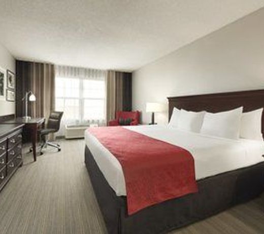 Country Inn & Suites by Radisson, Kansas City at Village West, KS