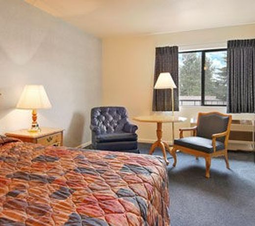 Super 8 by Wyndham Eugene/Springfield