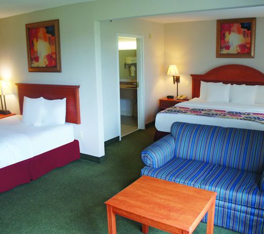 La Quinta by Wyndham Springfield Airport Plaza