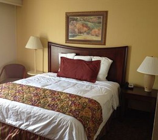 Lamplighter Inn-South