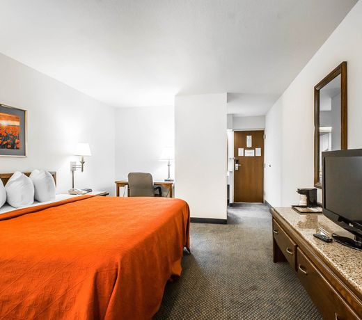 Quality Inn & Suites North