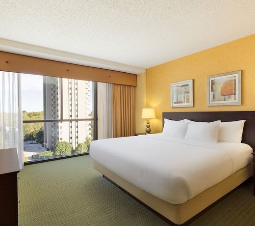 University Plaza Hotel