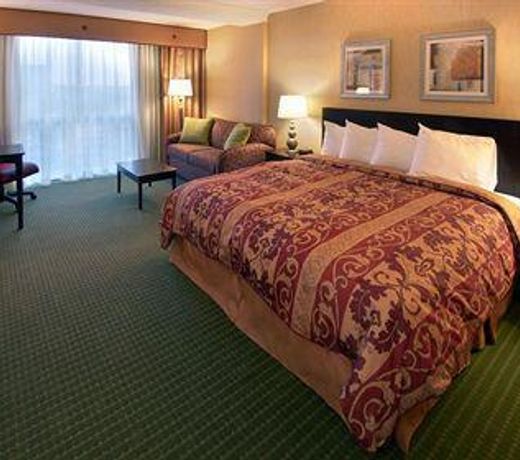 University Plaza Hotel