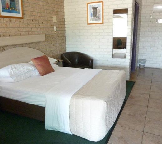 Castle Motor Lodge