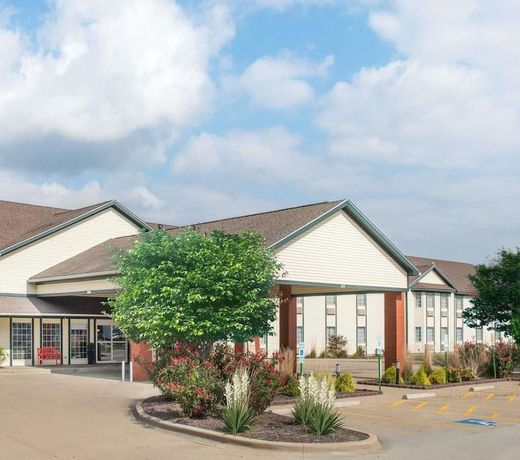 Ramada by Wyndham Springfield North