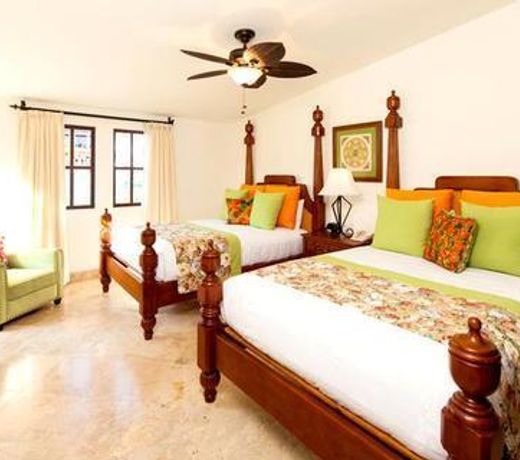 Hacienda Encantada Resort & Spa