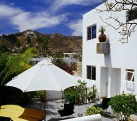 Los Milagros Hotel