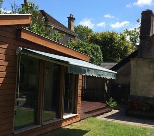 THE SUMMER HOUSE