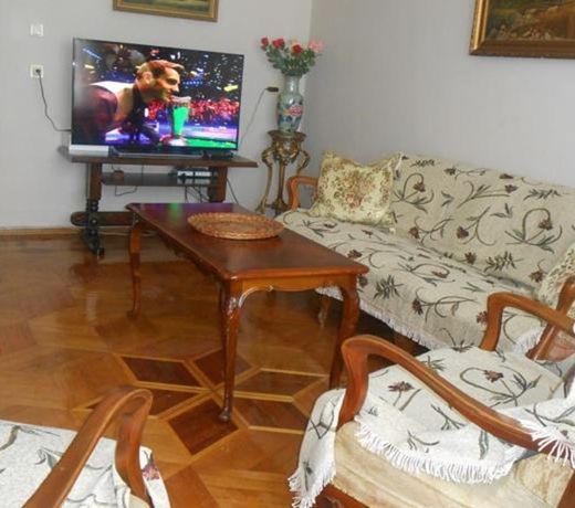On Khimshiashvili Apartment
