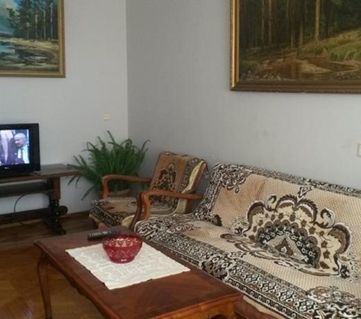 On Khimshiashvili Apartment