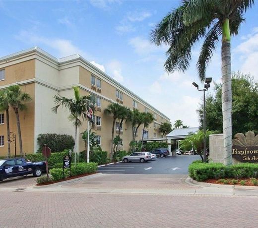 Bayfront Inn 5th Avenue