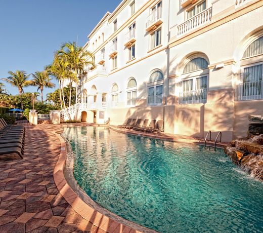 Hilton Naples