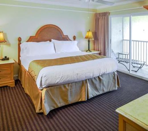 Charter Club Resort Of Naples Bay By Diamond Resorts
