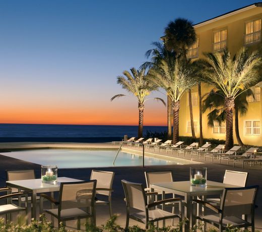 Edgewater Beach Hotel