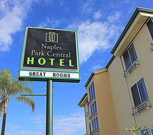 Naples Park Central Hotel