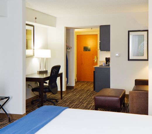 Holiday Inn Express Hotel & Suites Greenville-Downtown, an IHG Hotel