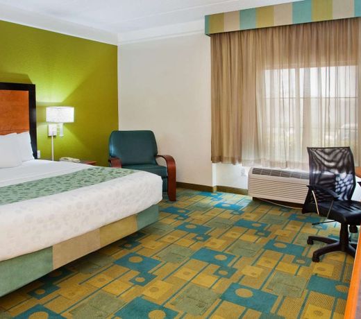 La Quinta by Wyndham Greenville Haywood