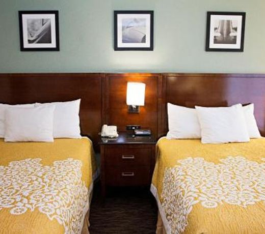 Days Inn by Wyndham Greenville