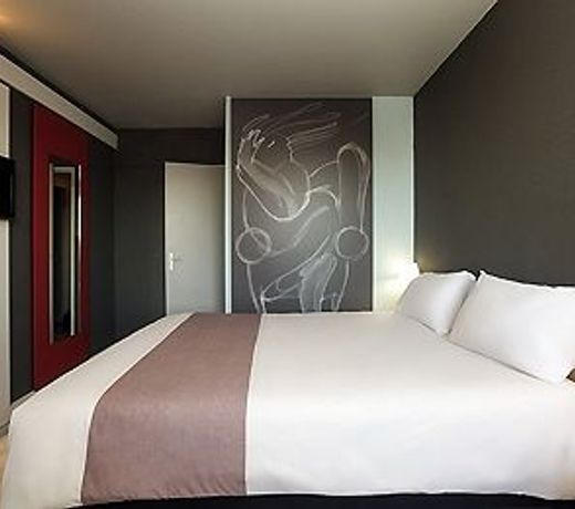 Ibis AlÃ¨s Centre Ville