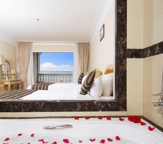 Sunrise Nha Trang Beach Hotel & Spa