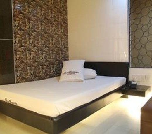 One Serenata Hotel Bacao