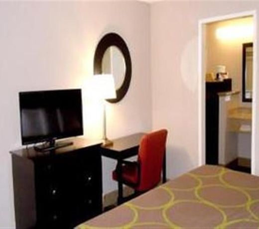 Super 8 by Wyndham Salinas