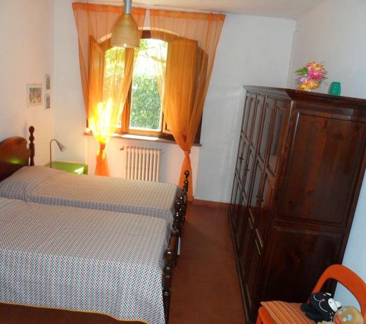 Splendid Holiday Home in Altopascio near beach