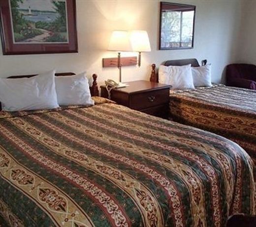 Rodeway Inn & Suites
